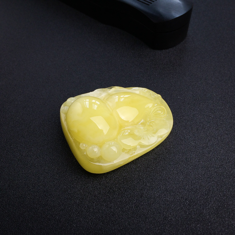 鸡油黄蜜蜡葫芦吊坠-红掌柜