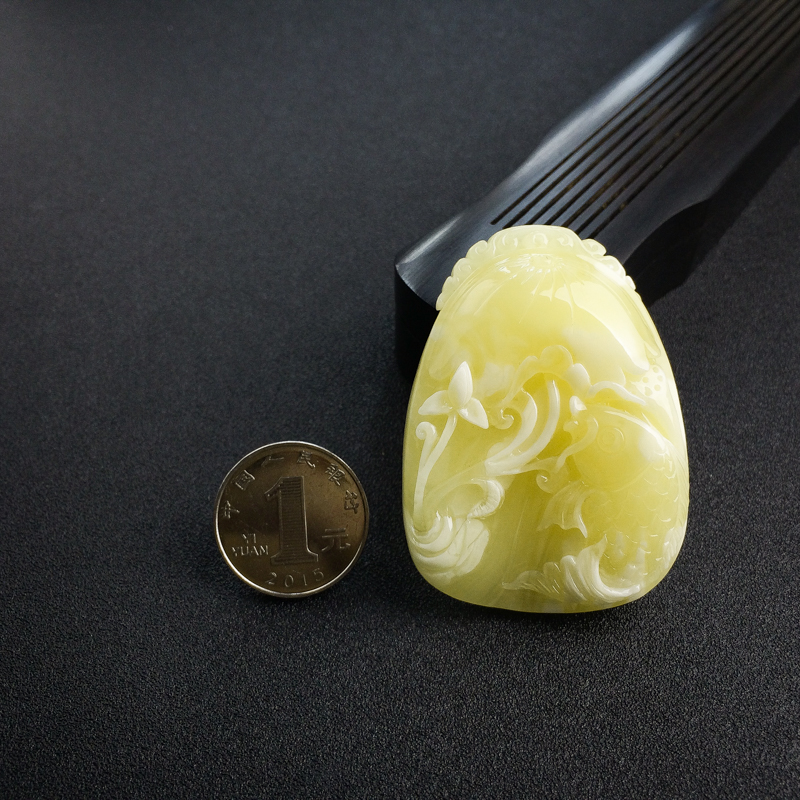 天然浅黄白花蜜吊坠-红掌柜