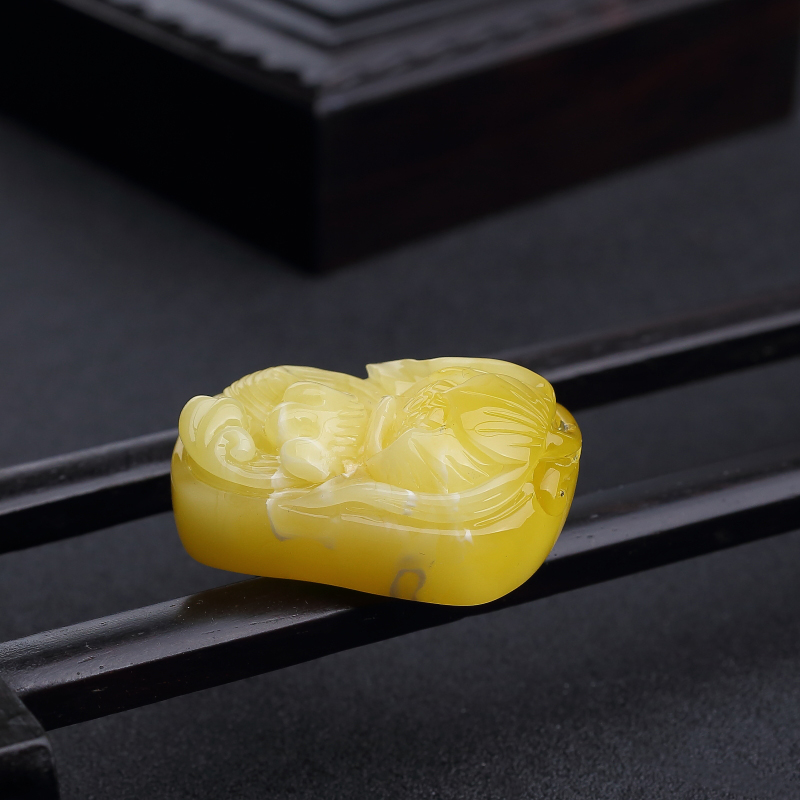 鸡油黄蜜蜡吊坠-红掌柜