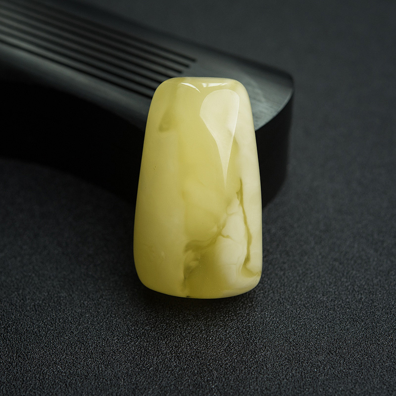 白花蜜蜜蜡随形吊坠-红掌柜