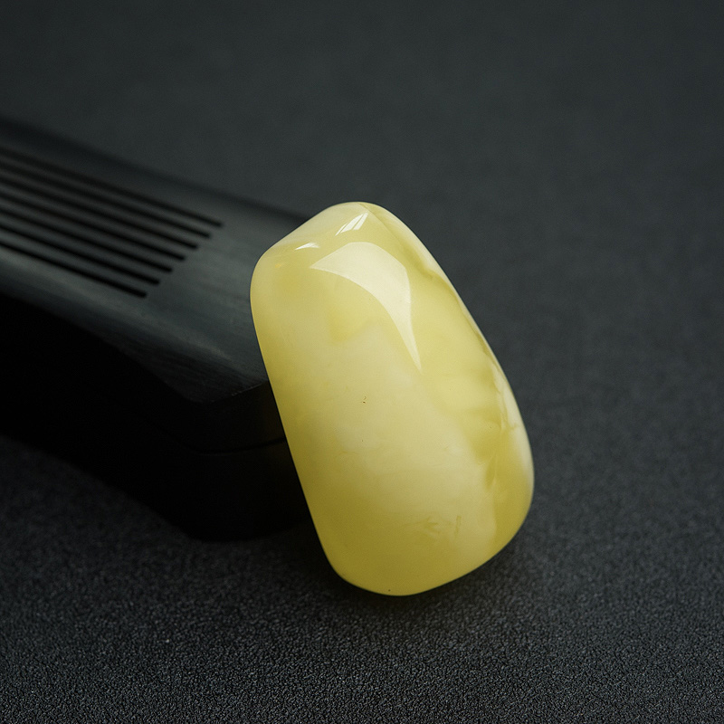 蜜蜡随形吊坠-红掌柜