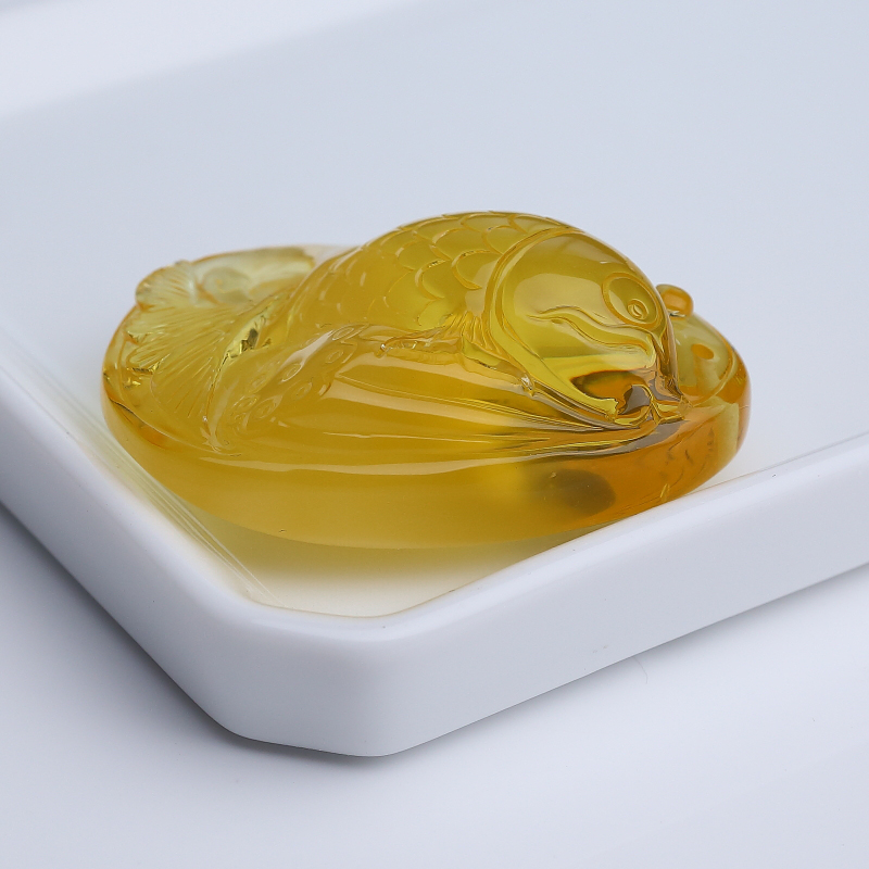 波罗的海天然鸡油黄连年有余吊坠-红掌柜