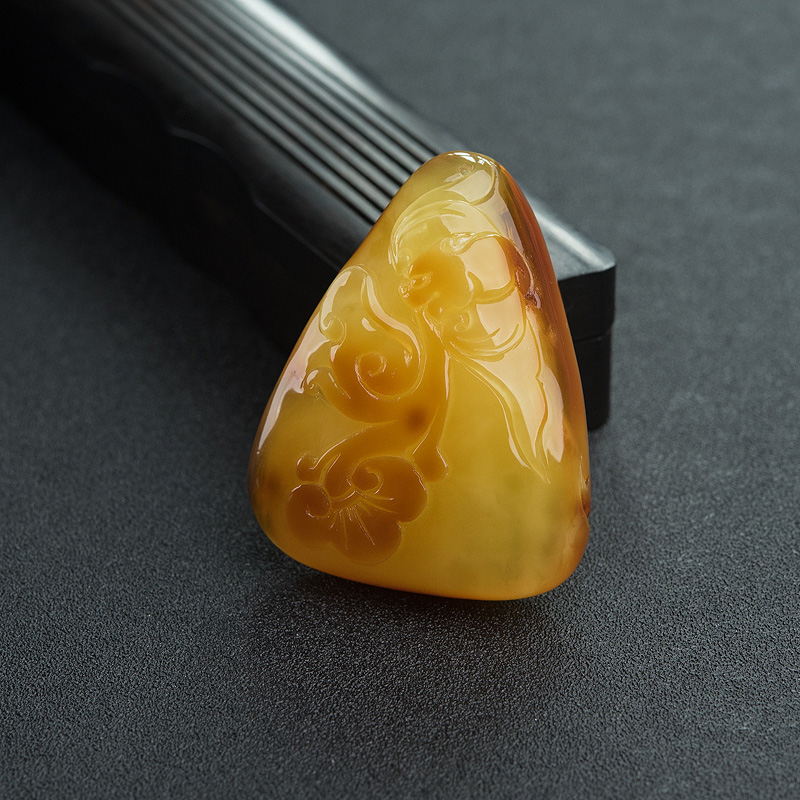 波罗的海俏色蜜蜡幸福如意吊坠-红掌柜