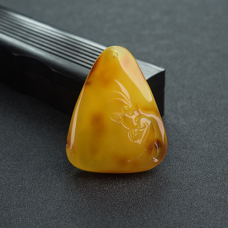 俏色蜜蜡幸福如意吊坠-红掌柜