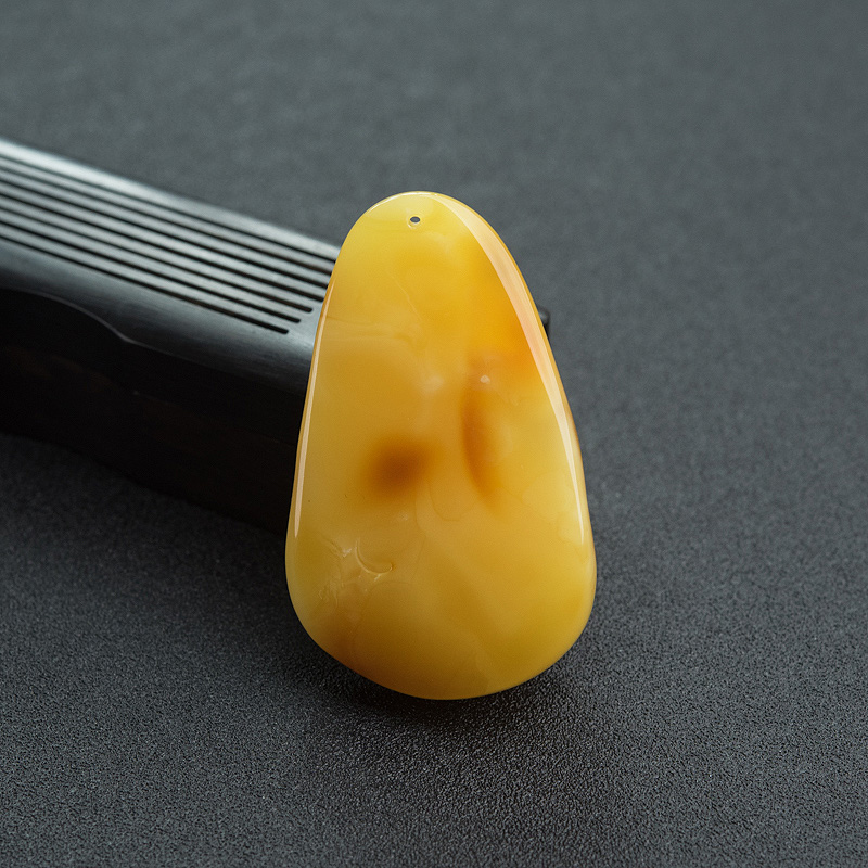 俏色蜜蜡葫芦吊坠-红掌柜