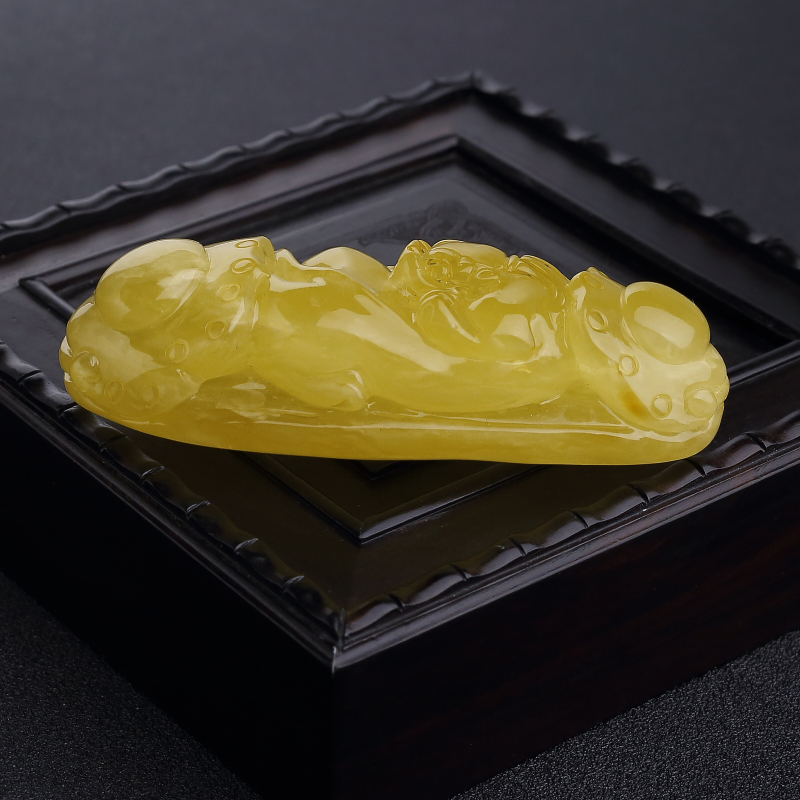 鸡油黄蜜蜡貔貅吊坠-红掌柜