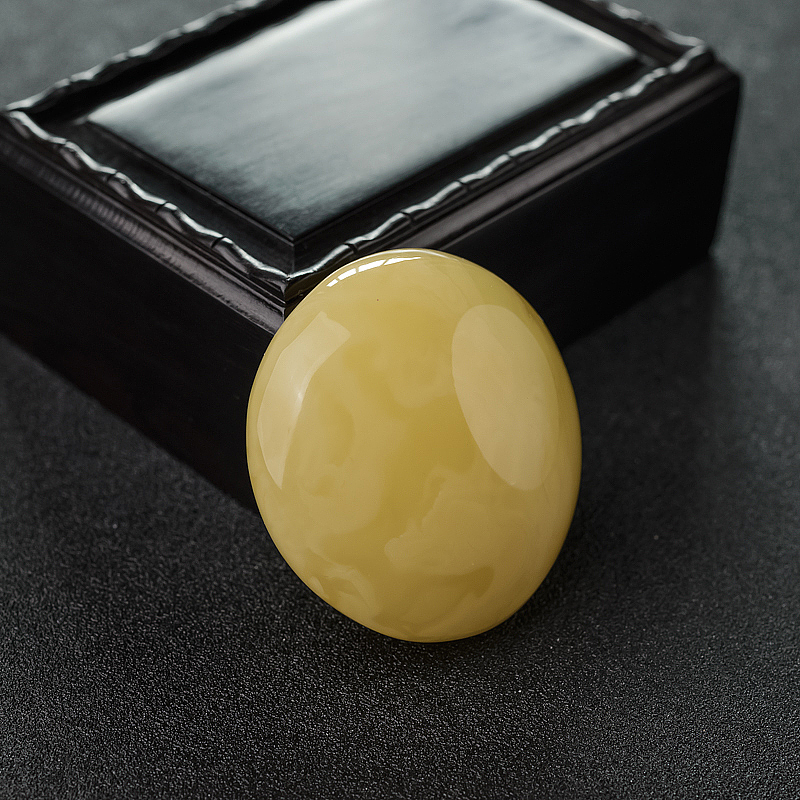 鸡油黄蜜蜡吊坠-红掌柜