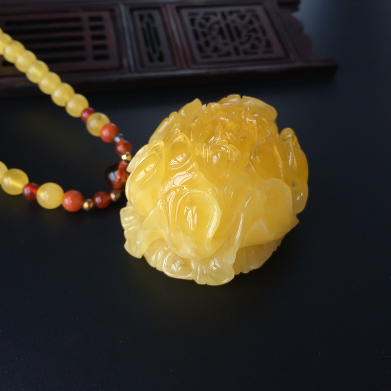 蜜蜡牡丹花吊坠-红掌柜
