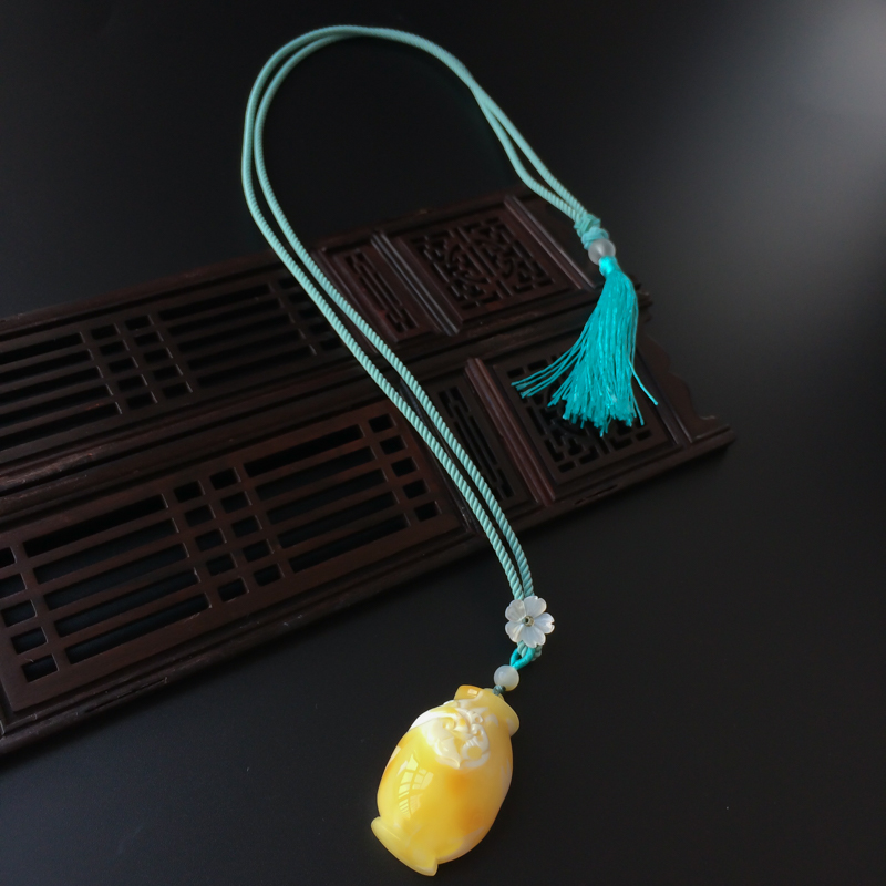 白花蜜如意瓶吊坠-红掌柜