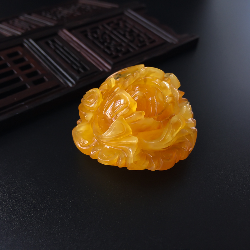 波罗的海蜜蜡牡丹花吊坠-红掌柜