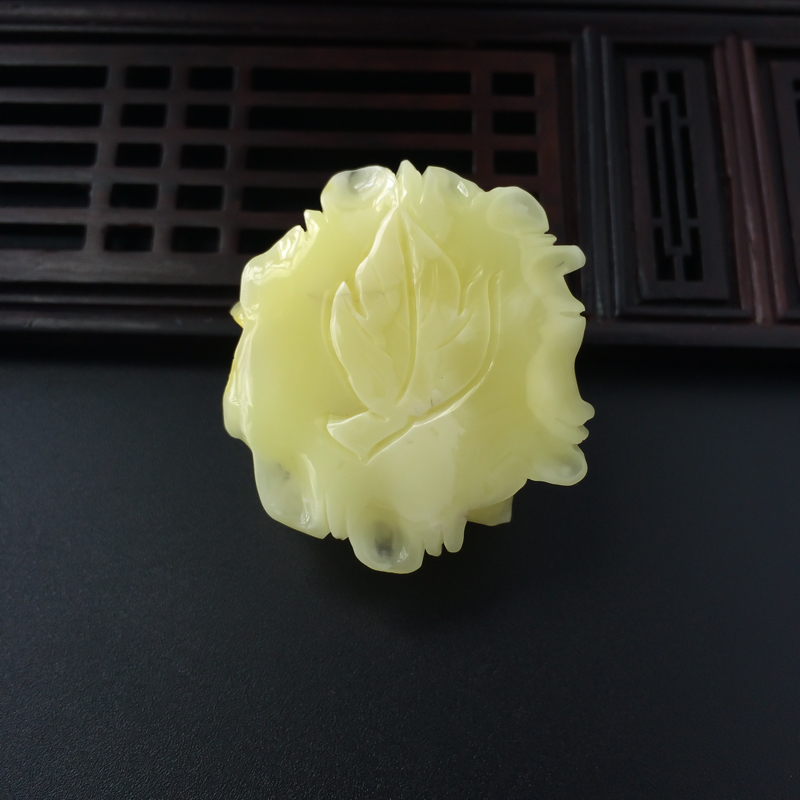 波罗的海蜜蜡牡丹花吊坠-红掌柜