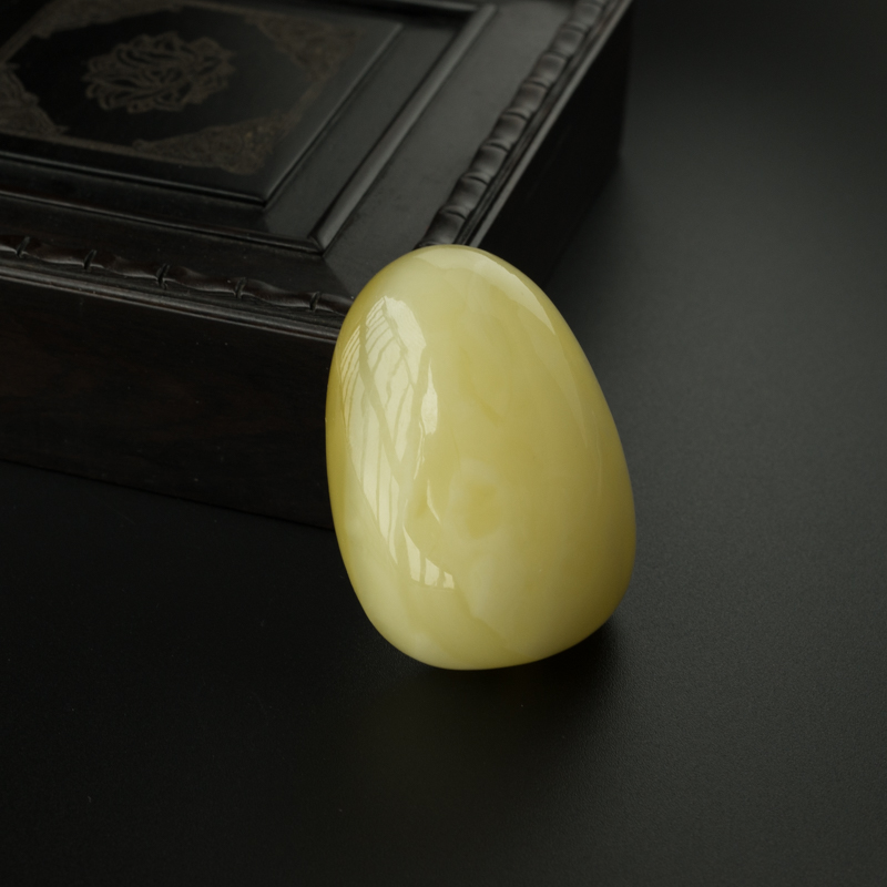 天然白花蜜蜡随形吊坠-红掌柜