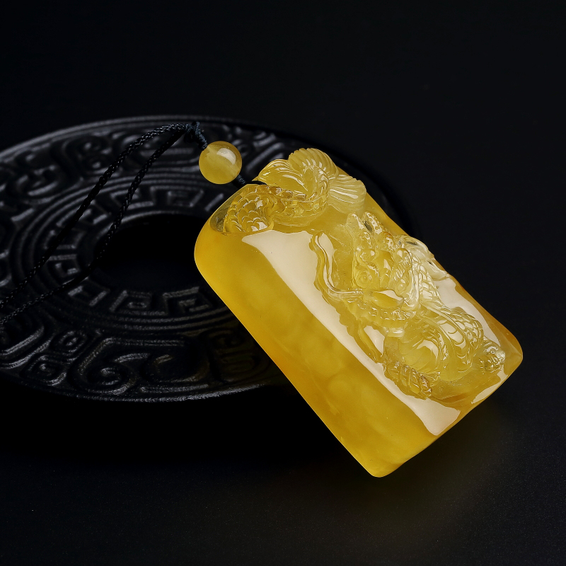 天然金包蜜鸡油黄蜜蜡龙牌吊坠 - 红掌柜