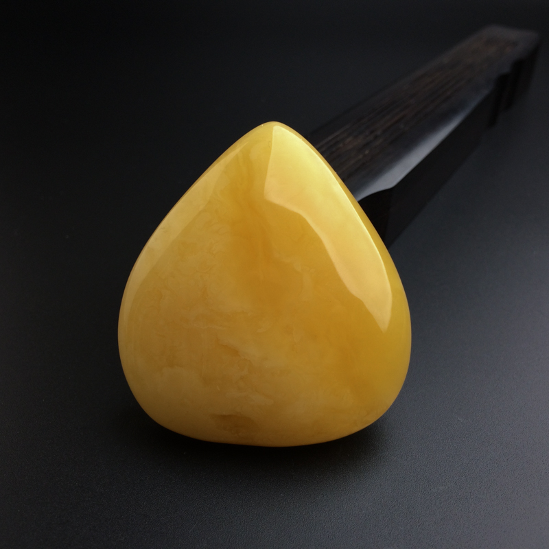 满蜜鸡油黄蜜蜡随形吊坠-红掌柜