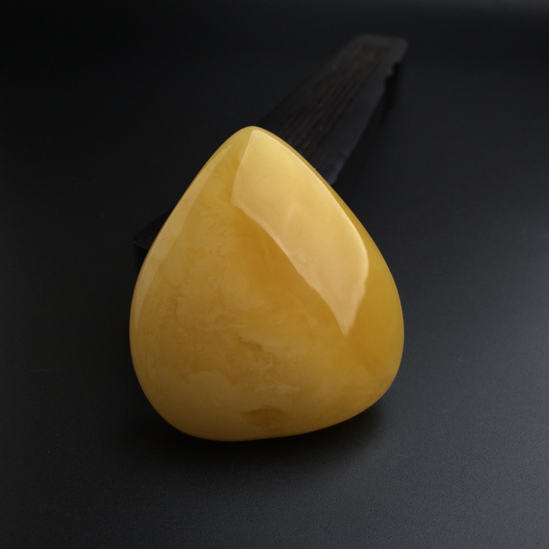 鸡油黄蜜蜡随形吊坠-红掌柜