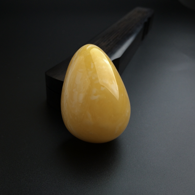 白花蜜蜜蜡随形吊坠-红掌柜