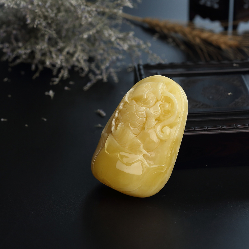 波罗的海鸡油黄蜜蜡年年有鱼吊坠-红掌柜