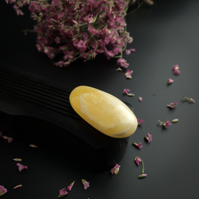 白花蜜蜜蜡随形吊坠-红掌柜