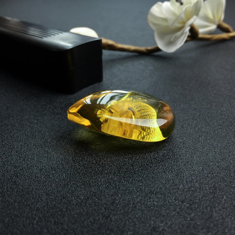 缅甸金珀吊坠 - 红掌柜