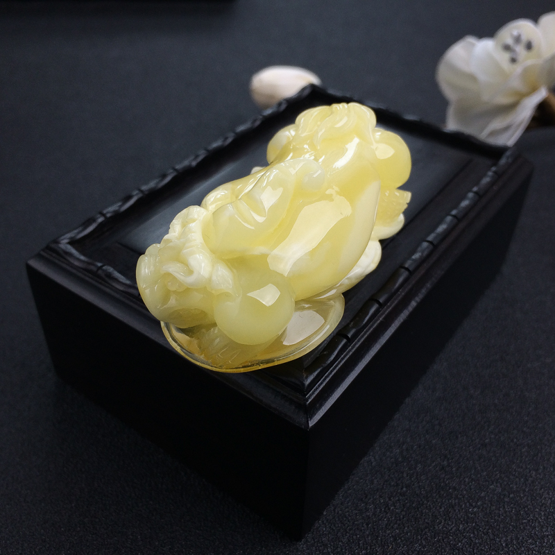 浅黄白花蜜貔貅吊坠 - 红掌柜