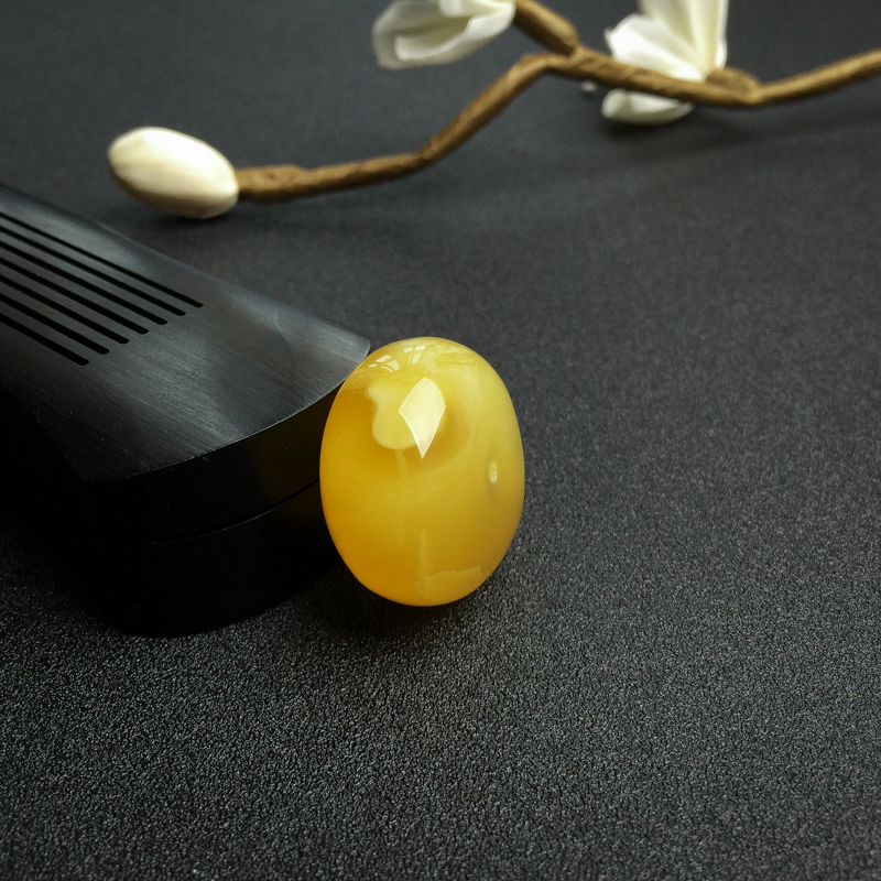 鸡油黄蜜蜡平安扣吊坠-红掌柜