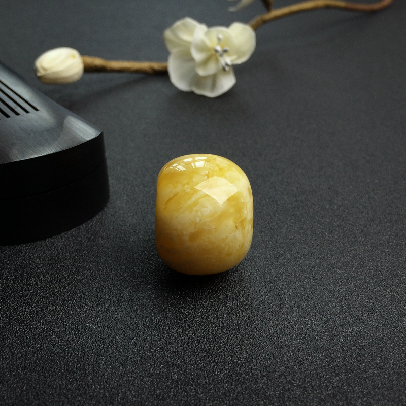 波罗的海天然褐黄白花蜜吊坠-红掌柜