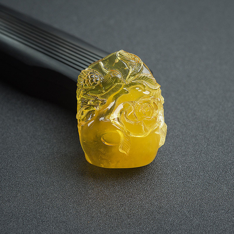 鸡油黄金绞蜜花鸟吊坠-红掌柜