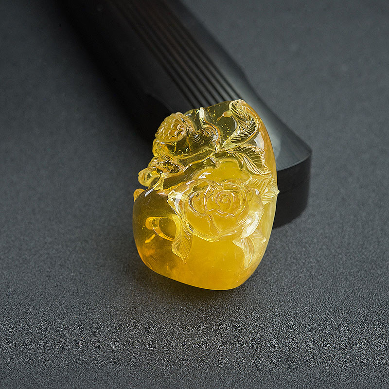 鸡油黄金绞蜜吊坠-红掌柜