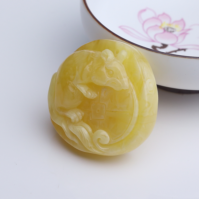 天然白花蜜蜜蜡灵鼠运财吊坠-红掌柜