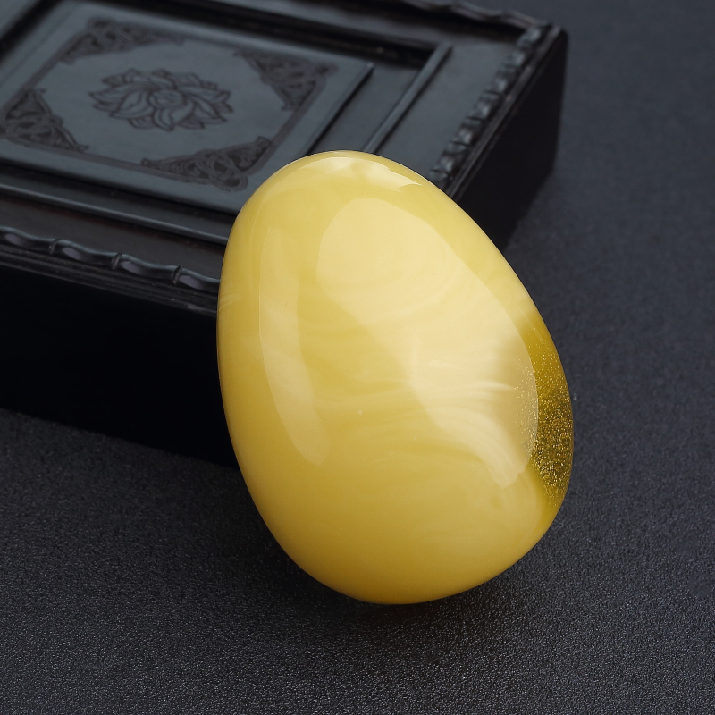 俄罗斯鸡油黄蜜蜡随形吊坠-红掌柜