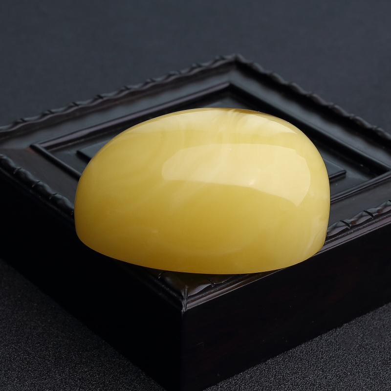 鸡油黄蜜蜡随形吊坠-红掌柜