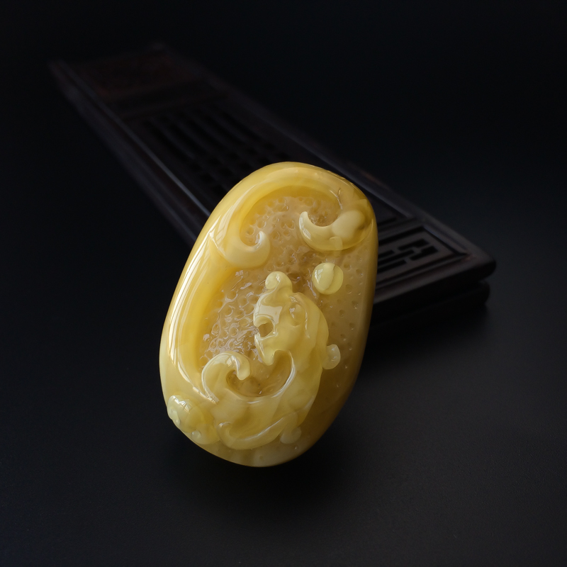 天然白花蜜蜜蜡龙吊坠-红掌柜