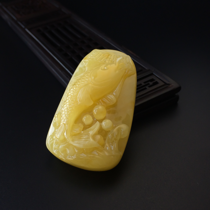 天然鸡油黄蜜蜡鱼吊坠-红掌柜