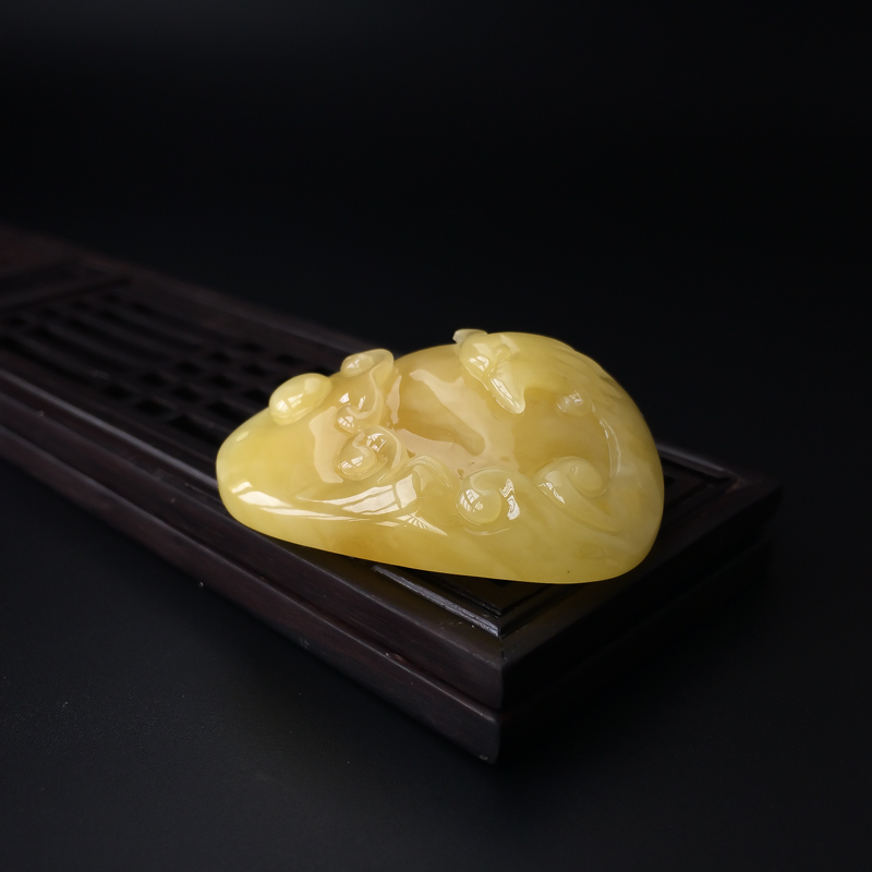 波罗的海天然鸡油黄蜜蜡吊坠-红掌柜