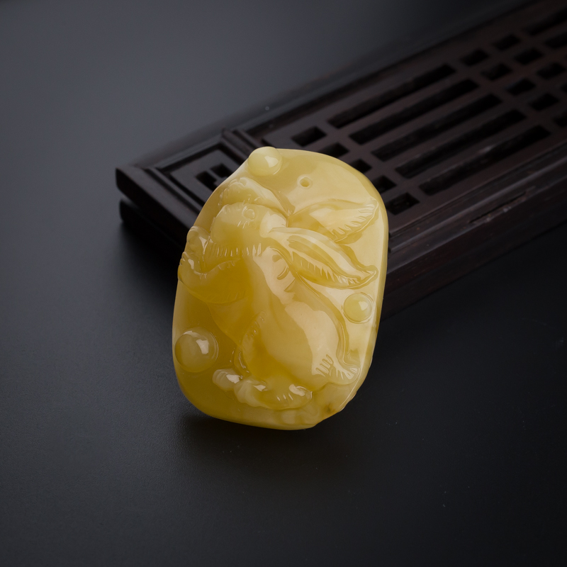 波罗的海满蜜鸡油黄蜜蜡兔子吊坠-红掌柜