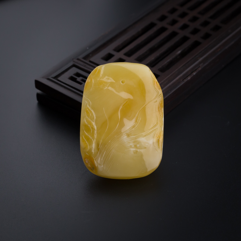 波罗的海天然鸡油黄蜜蜡兔子吊坠-红掌柜