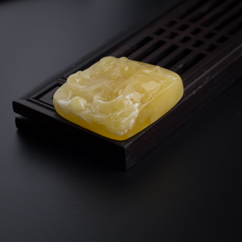 天然满蜜鸡油黄蜜蜡吊坠-红掌柜