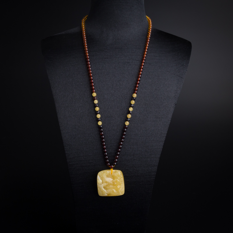 鸡油黄蜜蜡三羊开泰吊坠-红掌柜