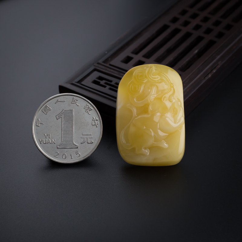 鸡油黄蜜蜡吊坠-红掌柜