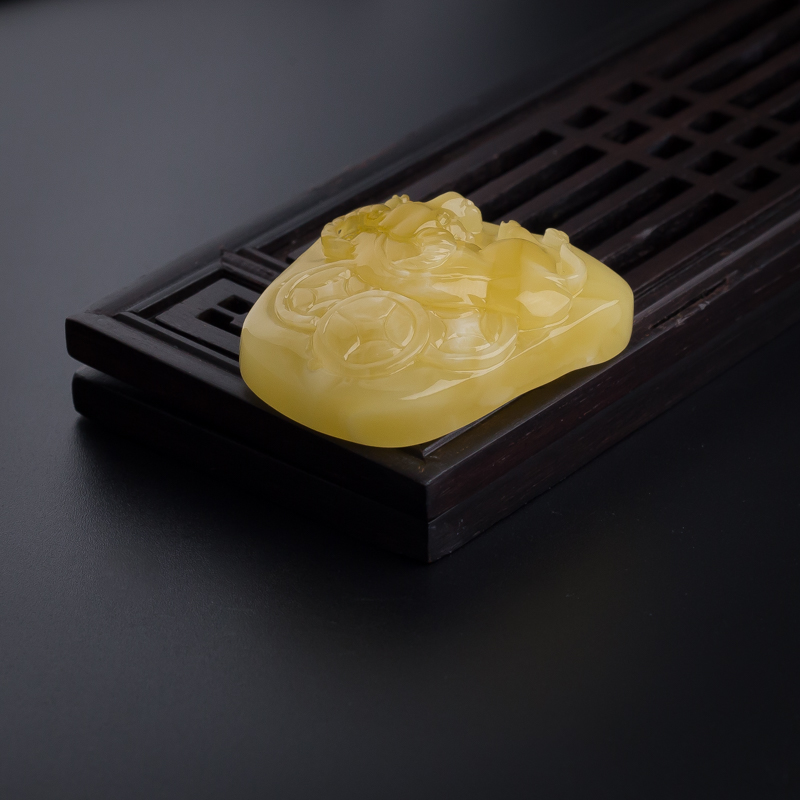 天然满蜜鸡油黄蜜蜡吊坠-红掌柜