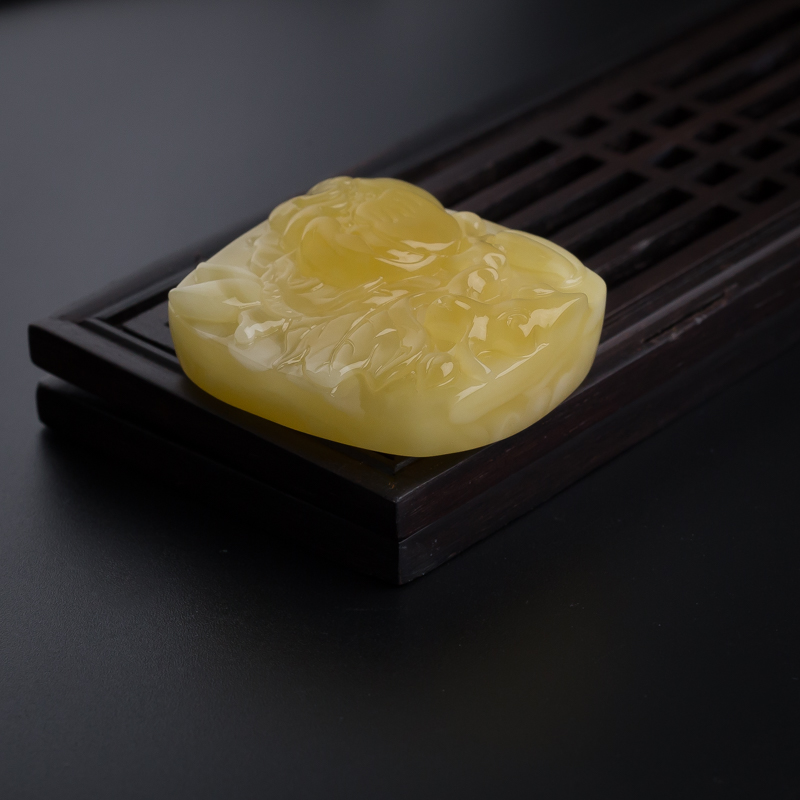 天然满蜜鸡油黄蜜蜡吊坠-红掌柜