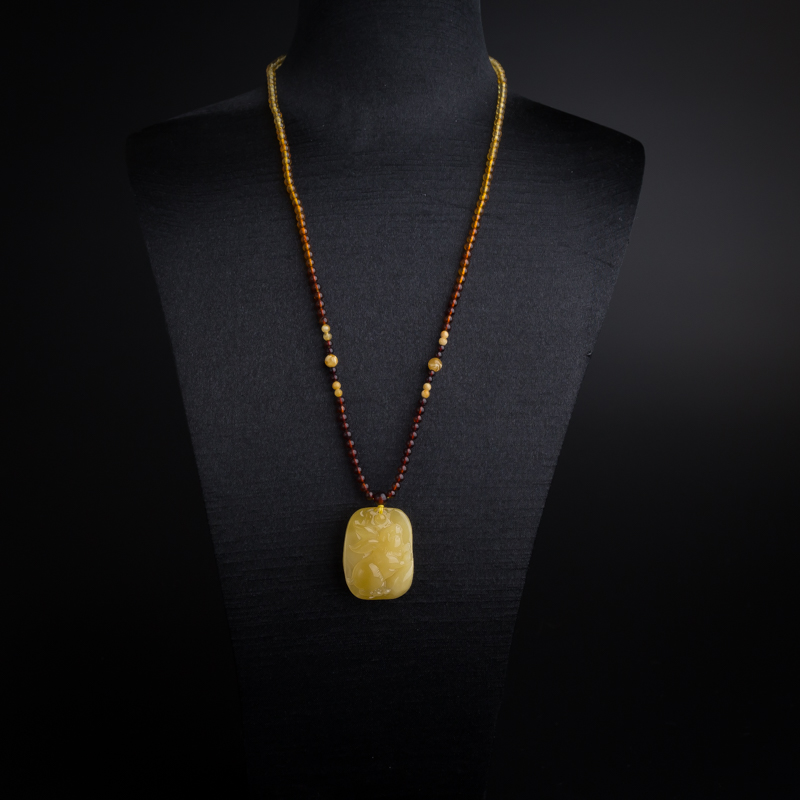 鸡油黄蜜蜡兔子吊坠-红掌柜