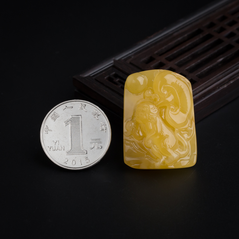 天然鸡油黄蜜蜡吊坠-红掌柜