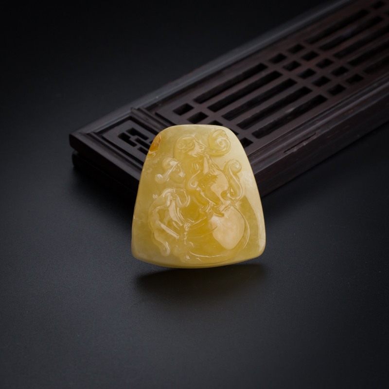 天然满蜜鸡油黄蜜蜡猴子吊坠-红掌柜