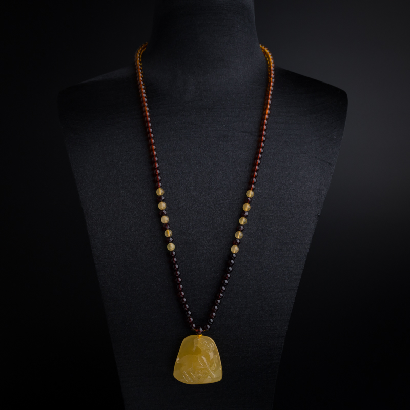 鸡油黄蜜蜡羊吊坠-红掌柜