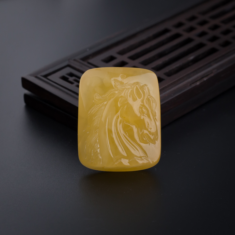 天然满蜜鸡油黄蜜蜡马吊坠-红掌柜