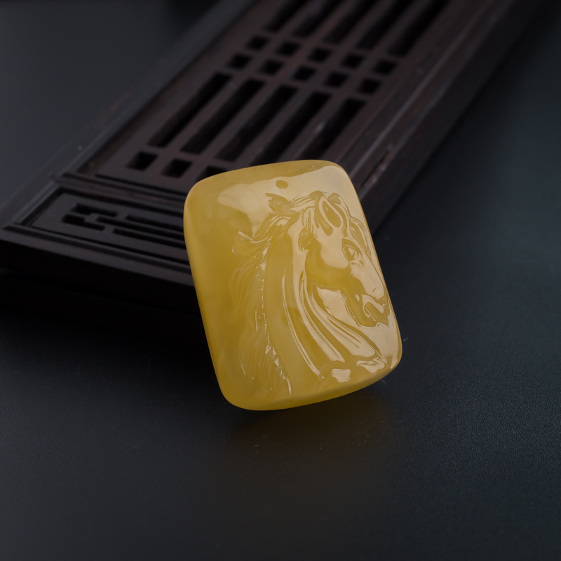 满蜜鸡油黄蜜蜡马吊坠-红掌柜