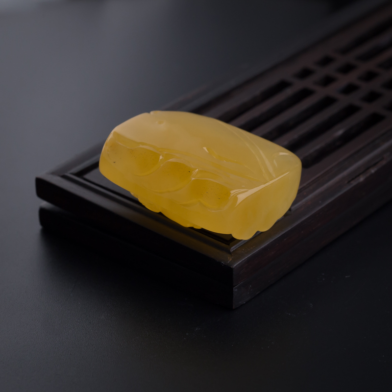 天然满蜜鸡油黄蜜蜡吊坠-红掌柜