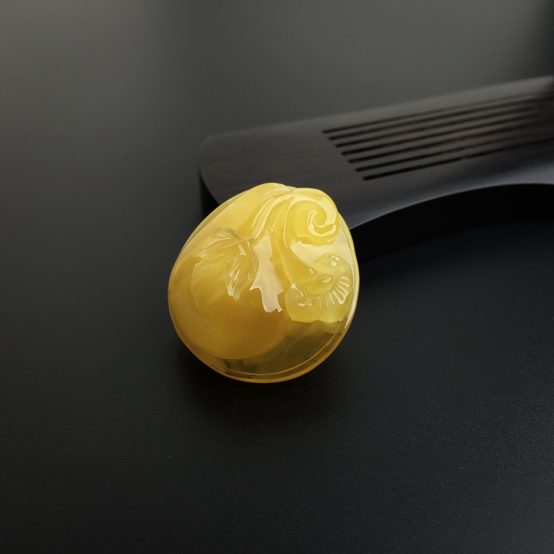 波罗的海鸡油黄蜜蜡福瓜吊坠-红掌柜