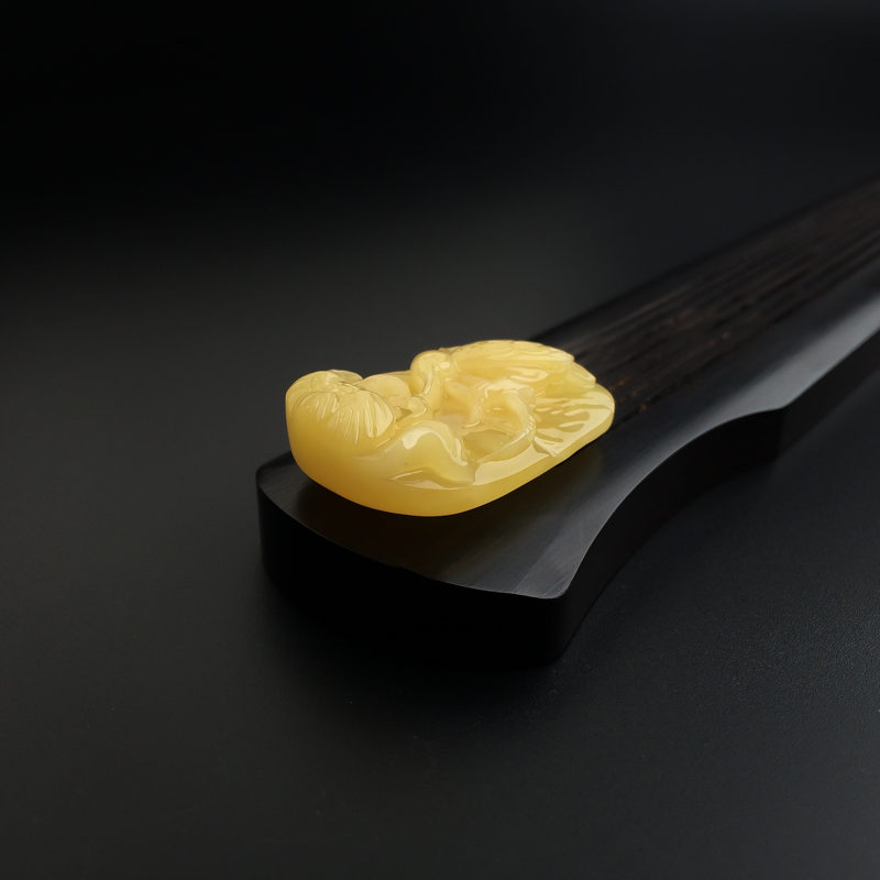 鸡油黄蜜蜡花鸟吊坠-红掌柜